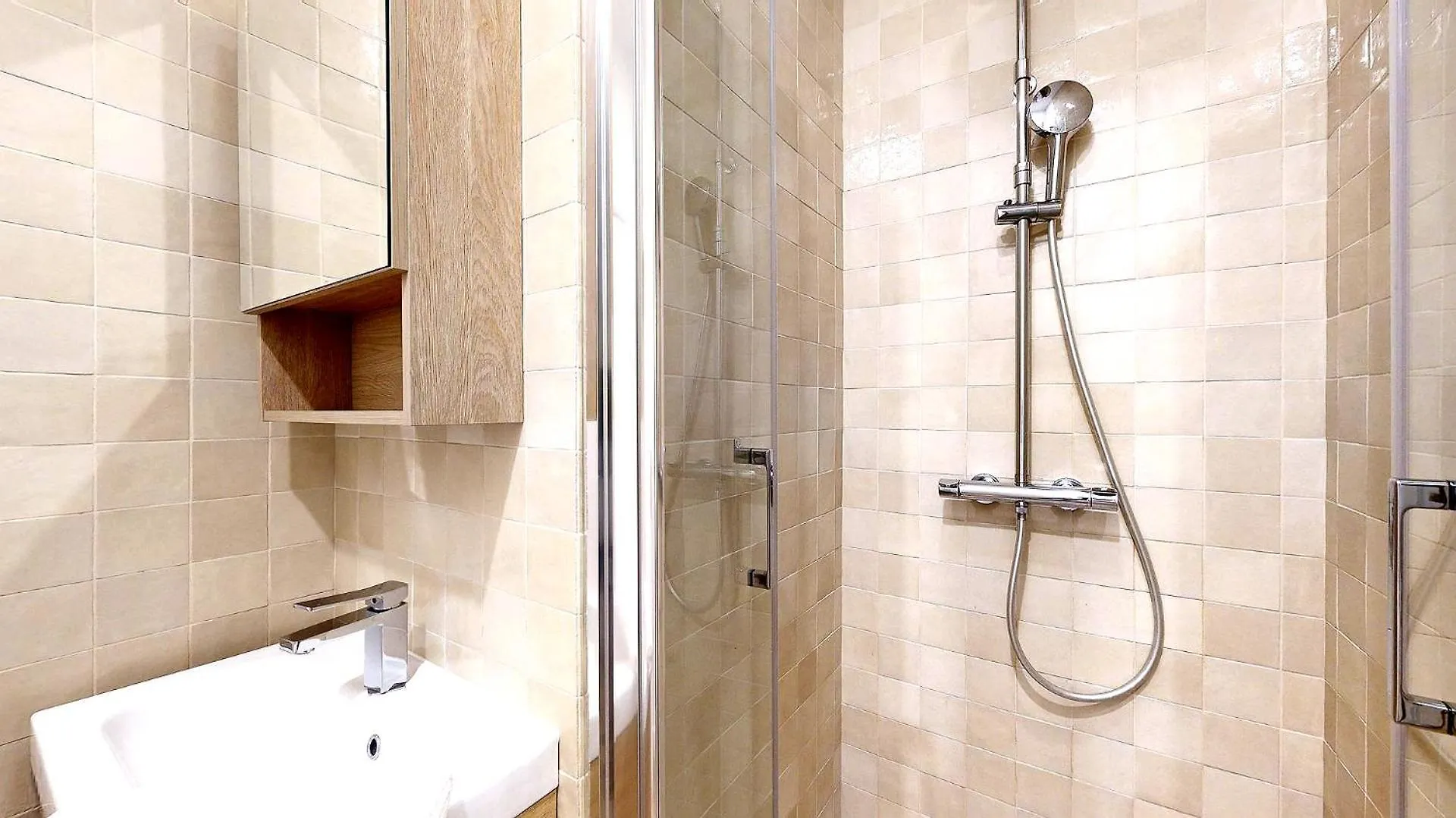 245 Suite Mercedes - Superb Apartment In Paris