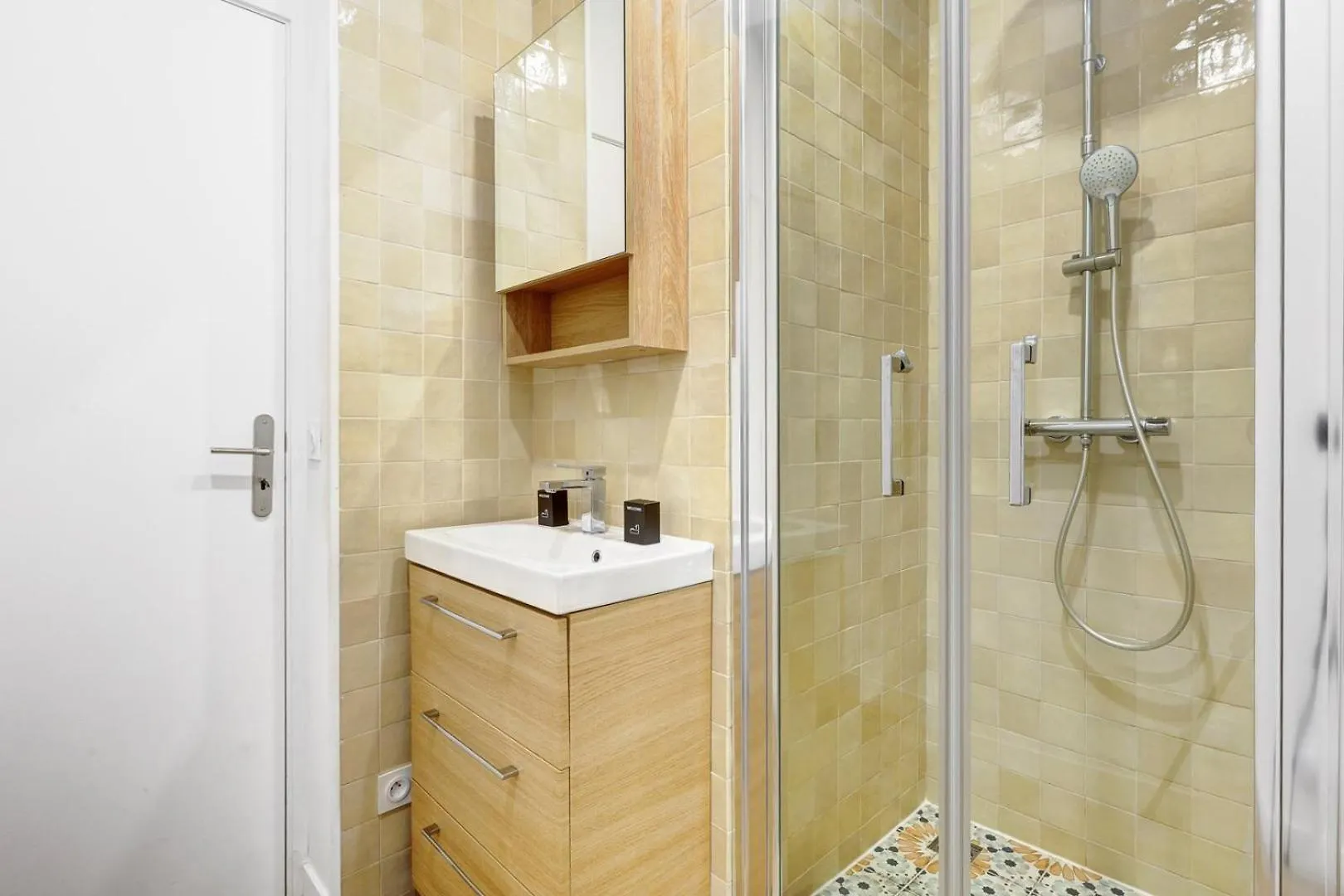 245 Suite Mercedes - Superb Apartment In Paris
