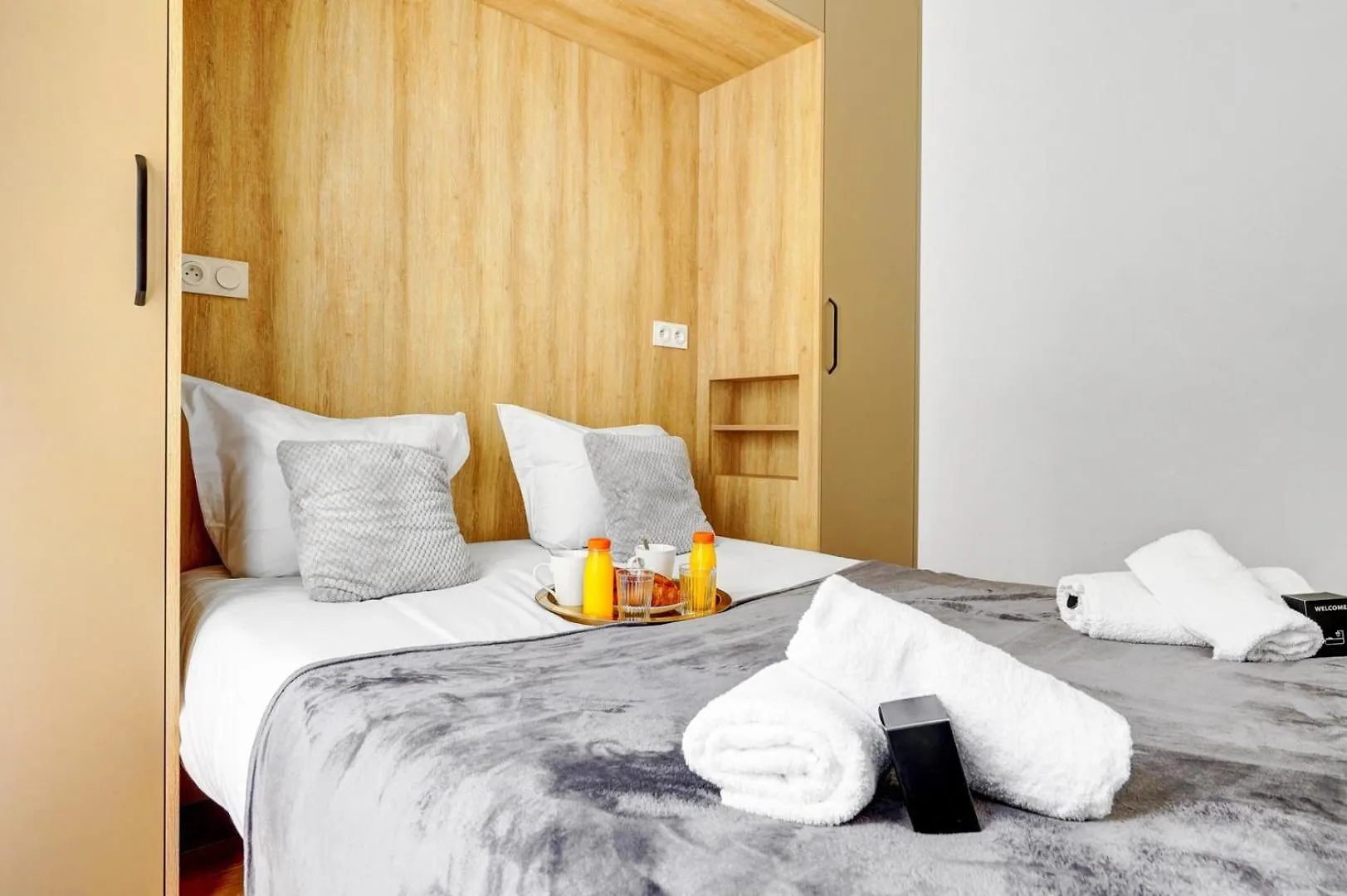 245 Suite Mercedes - Superb Apartment In Paris France